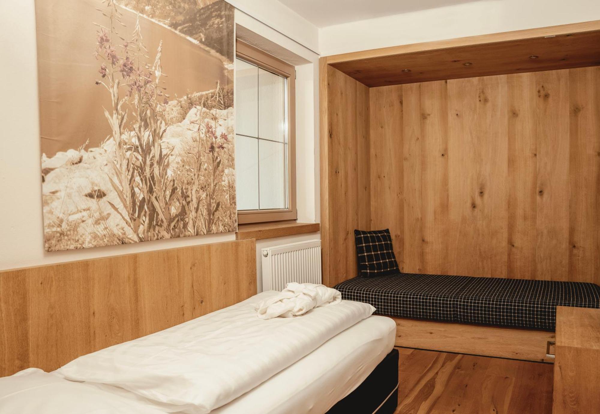 Held Hotel Fugen Bagian luar foto