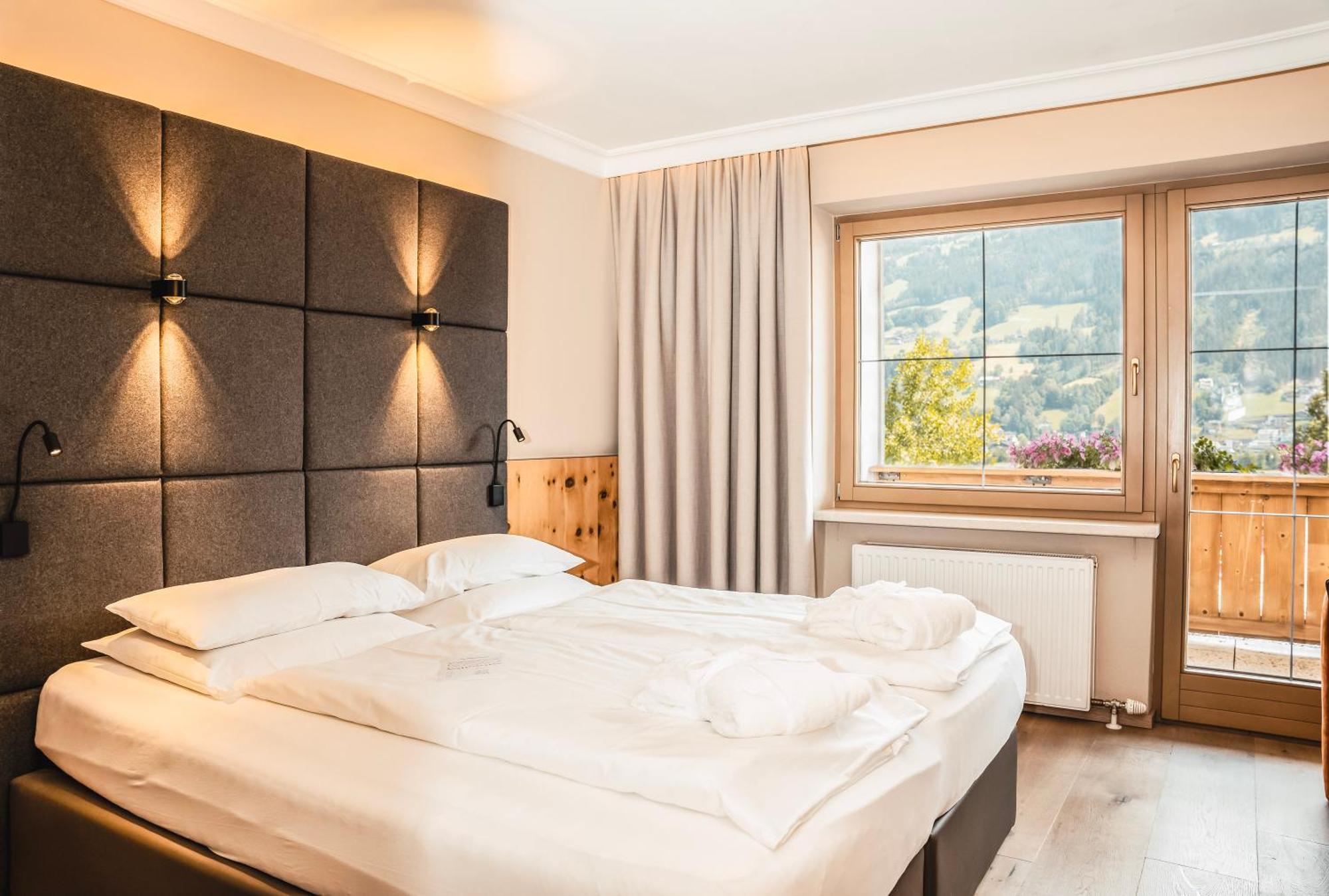 Held Hotel Fugen Bagian luar foto