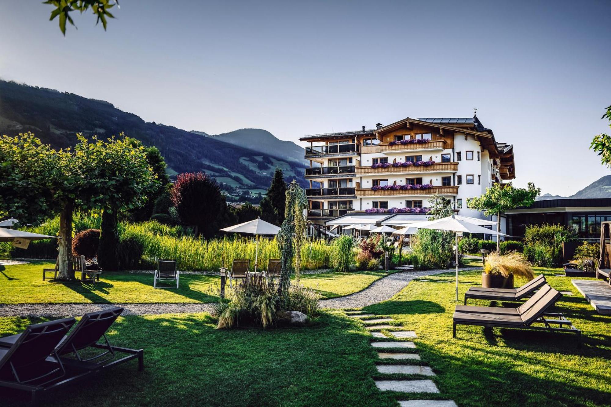 Held Hotel Fugen Bagian luar foto